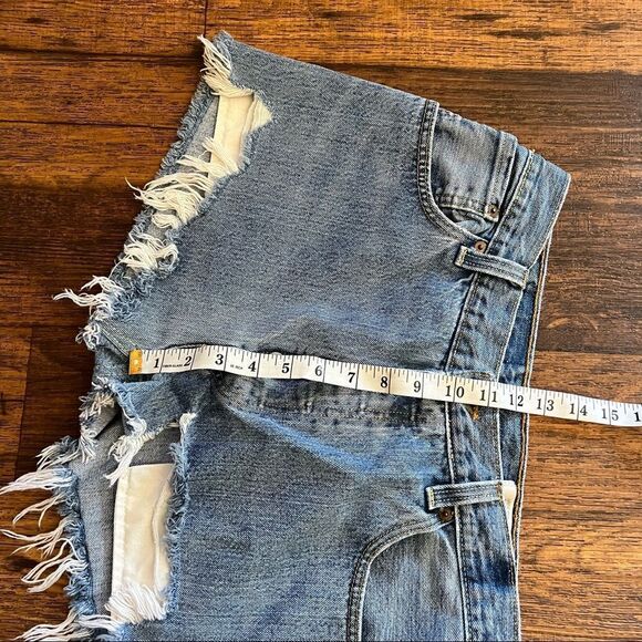 501 levis Button Fly Denim shorts Size 29 - Picture 9 of 10